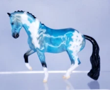 Breyer cm SM Custom Valegro