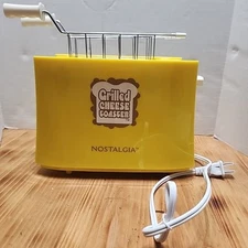 Nostalgia Electrics Grilled Cheese Sandwich Toaster Yellow Toast READ