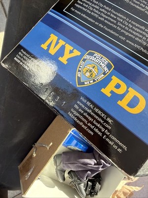 NYPD Real Heroes 9/11 Tribute New York's Finest Collectible Action