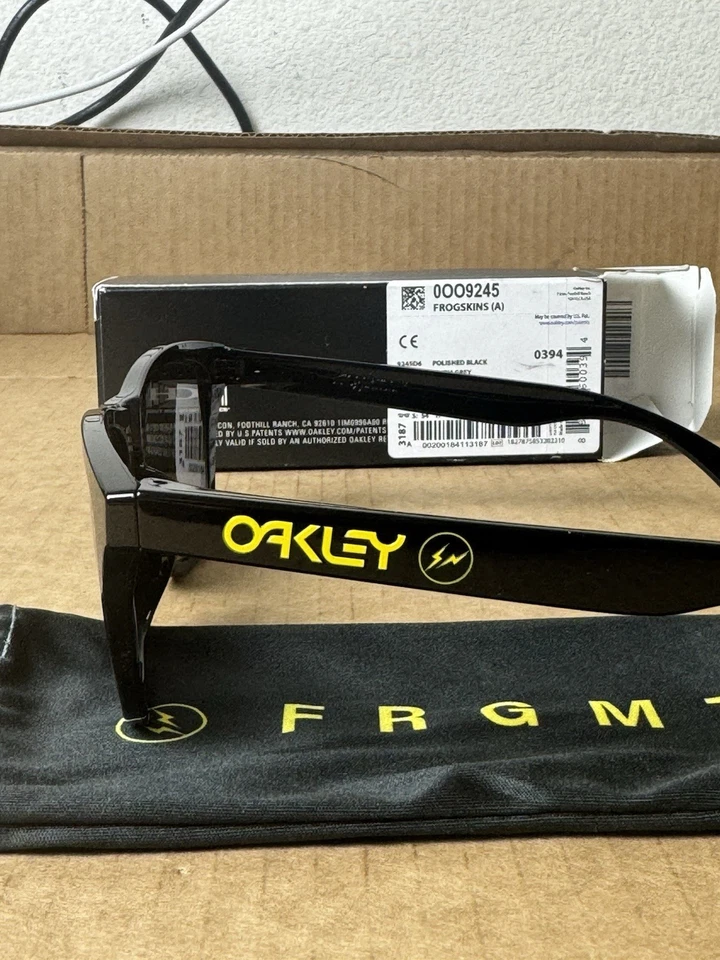 Oakley Frogskins X FRAGMENT AMARILLO NEGRO PRIZM G - Imagen 4 de 4