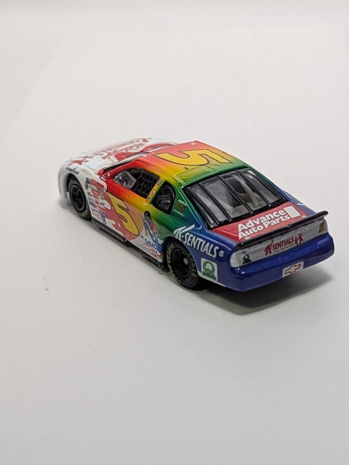 Revell 1/64 Nascar diecast #5 Kellogg's K-Sentials Terry LaBonte 1999  - Image 3 of 4