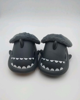 Cloud foam shark slides Sharkie Gray winter/Summer size 38-39, US 7.5-8.5 (Read)