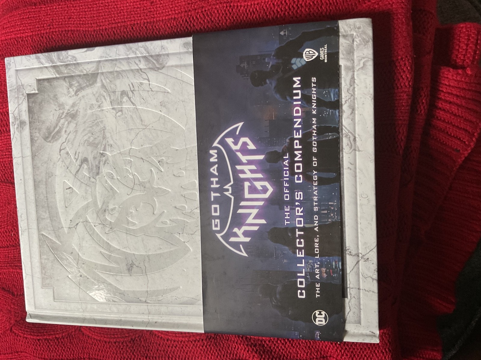 Gotham Knights: The Official Collector's Compendium - 9781803362236 -1st Edition