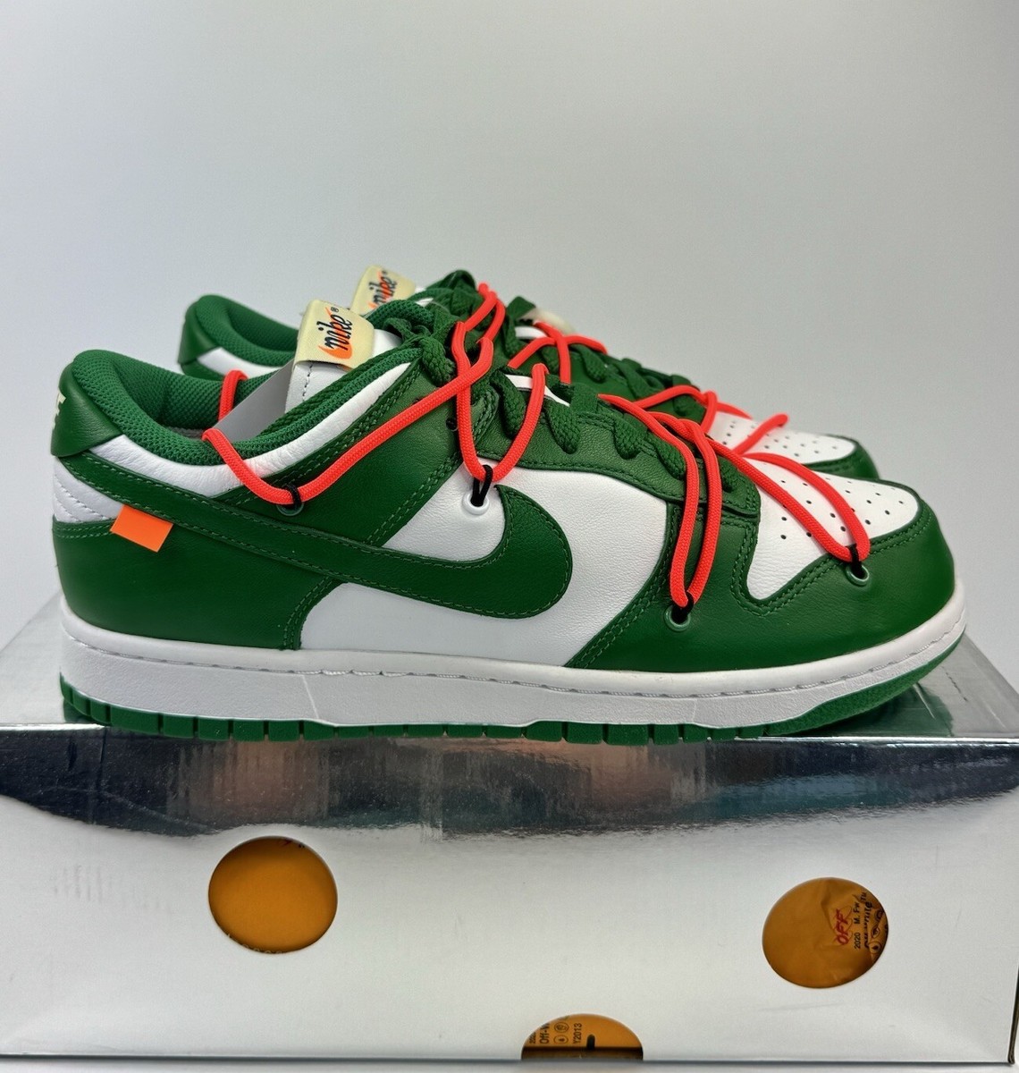 NIKE DUNK LOW X OFF-WHITE PINE GREEN SNEAKERS SIZE: US 9 NIKE DUNK LOW X OFF-WHITE PINE GREEN SNEAKERS SIZE: US 9