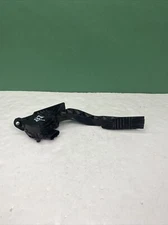 2008 Saturn Vue Gas Gasoline Pedal Accelerator Used OEM 96626000