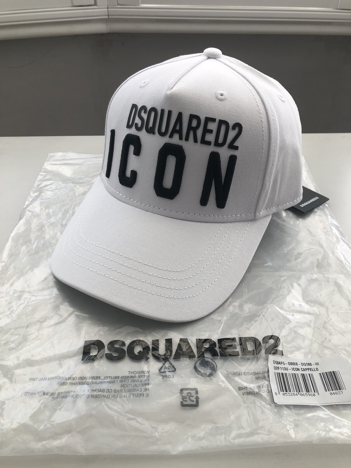 Dsquared2 Icon Designer White & Black Embroidered Baseball Cap Unisex