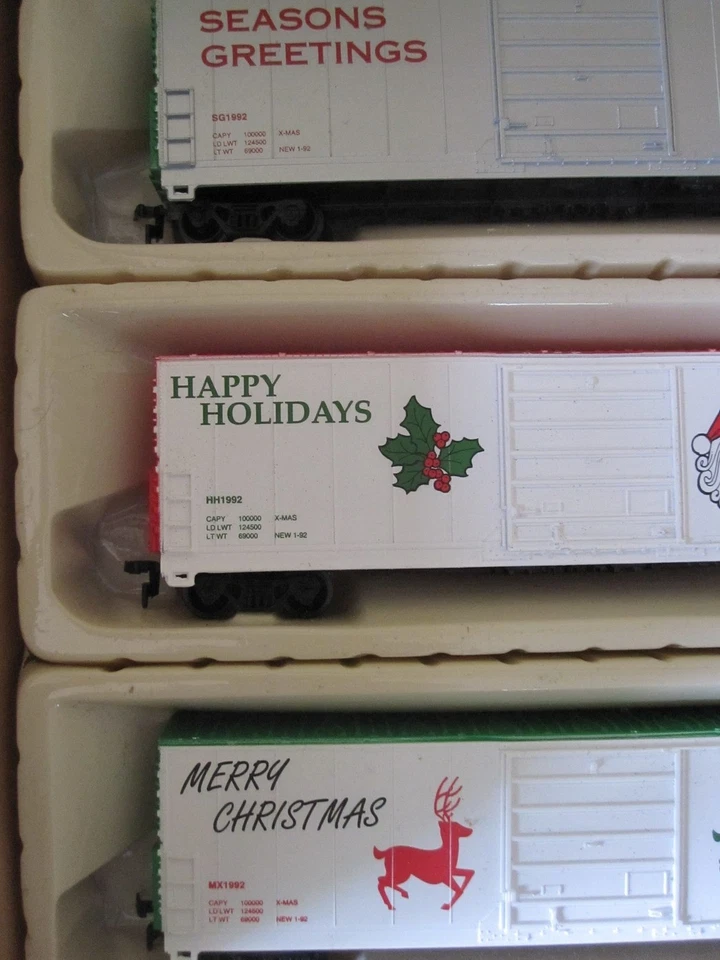 3 VINTAGE LIFELIKE HO GUAGE CHRISTMAS REINDEER SANTA BOXCAR NEW IN BOX FREE SHIP - Image 2 of 4