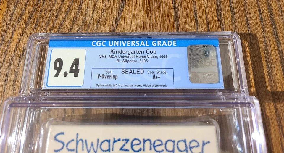 Kindergarten Cop CGC 9.4 Seal Grade A++ VHS MCA Universal Home Video 1991 Foto 2 de 4
