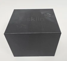 Eskiin Filtered Showerhead For Healthy Hair & Skin - High Pressure | Black