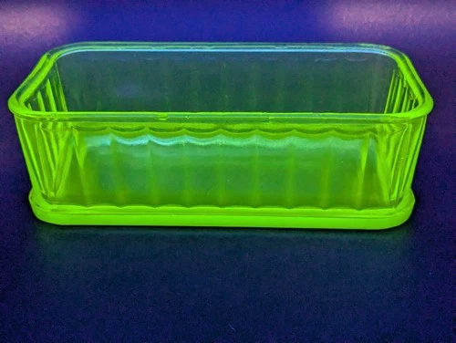 Vintage Uranium Green Depression Glass Kitchen Refrigerator Loaf Dish 8×4 EUC