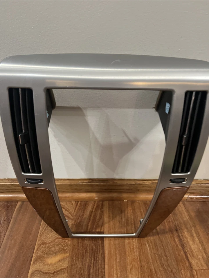 2005 2006 2007 CADILLAC STS ЦЕНТР ПРИБОРНОЙ ПАНЕЛИ РАДИО ОБОДОК С ВЕНТИЛЯЦИОННОЙ РЕШЕТКОЙ СЕРЕБРО - Изображение 2 из 4