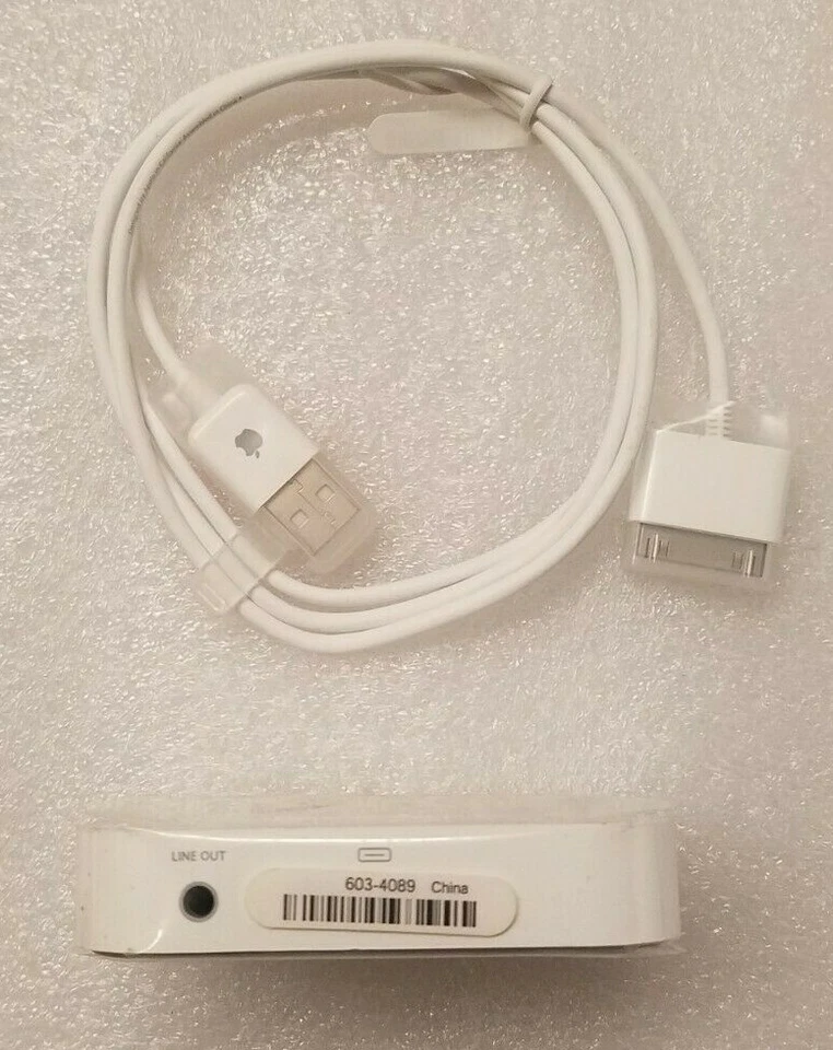 NEW Authentic Apple iPod Classic Gen 3-7 Dock & 30pin USB Cable 561-0222 M9602GA - Image 3 of 4
