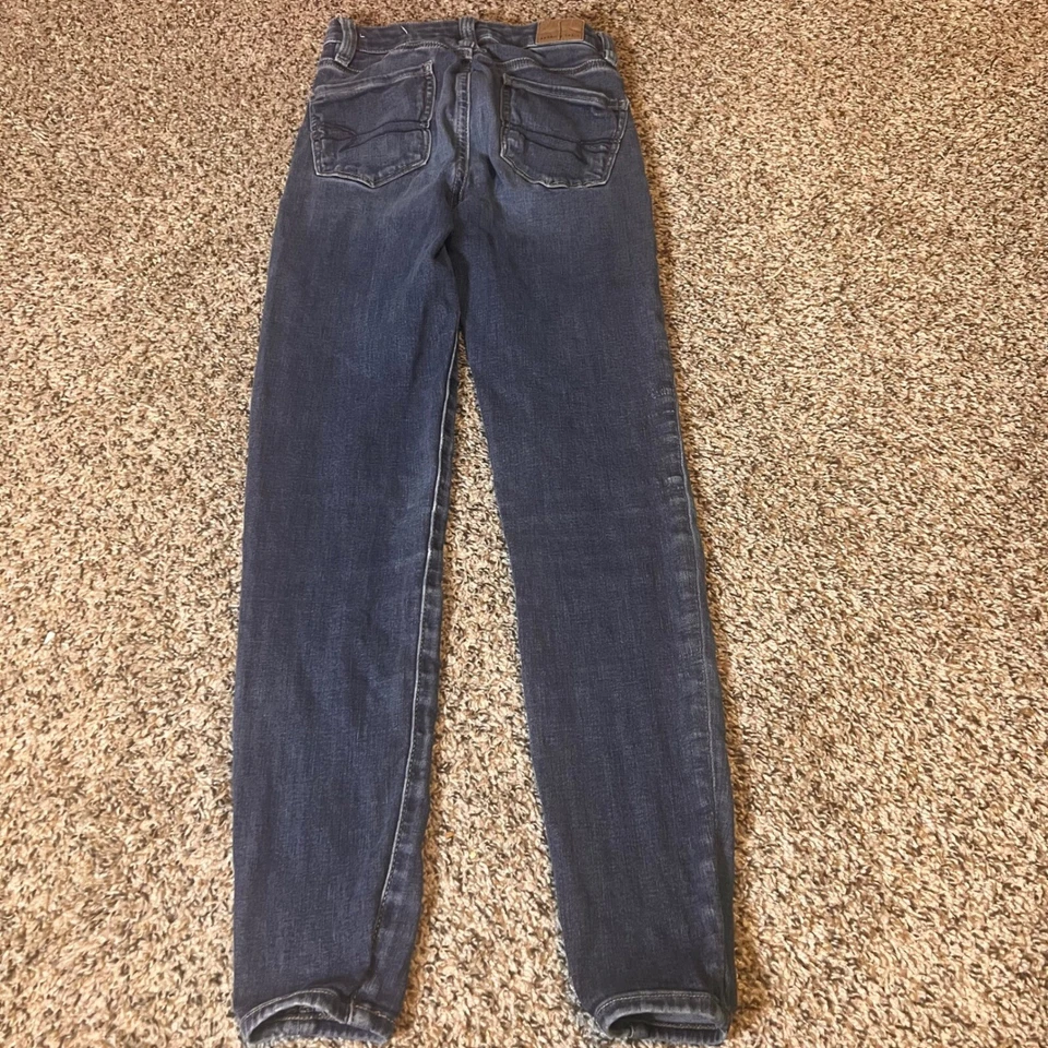 Pantalones de mezclilla American Eagle Jeggings Next Level elásticos lavado oscuro 00 largos Foto 4 de 4