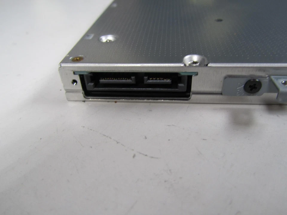 Unidad de disco óptico interno Toshiba Qosmio X305-Q701 HLDS CD/DVD±RW - GSA-T50F Foto 3 de 4