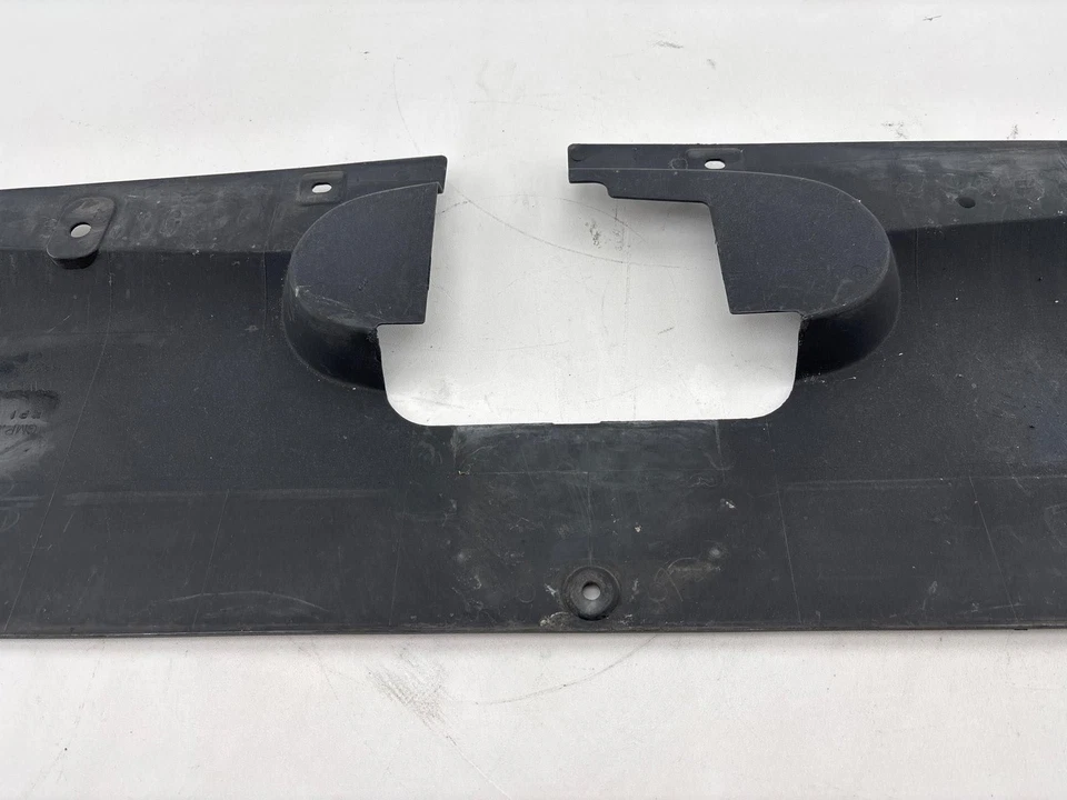 2003-2007 Chevrolet Silverado 1500 tampa defletora de ar superior do radiador fabricante de equipamento original - Imagem 4 de 4