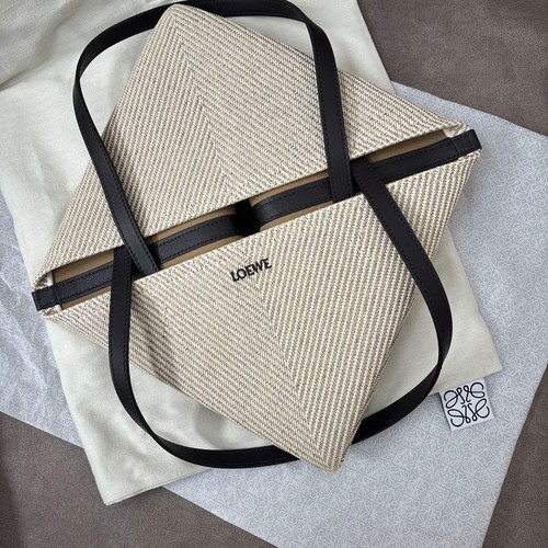 Brand new and unused LOEWE puzzle tote bag