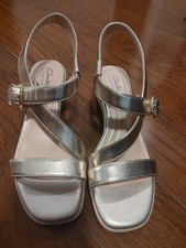 Clarks Gold Dress Sandal 6 Wide