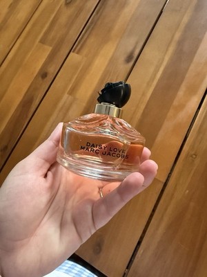 Marc Jacobs Daisy Love Eau de Toilette Spray Regular Size 3.4 fl oz