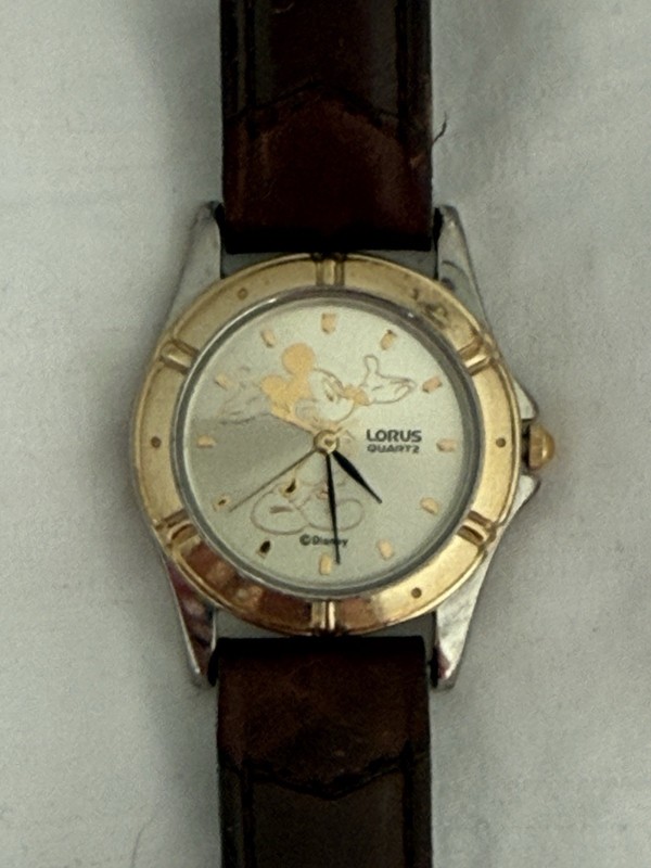 Lorus Vintage Mickey Mouse Watch Needs New Battery Works Great
