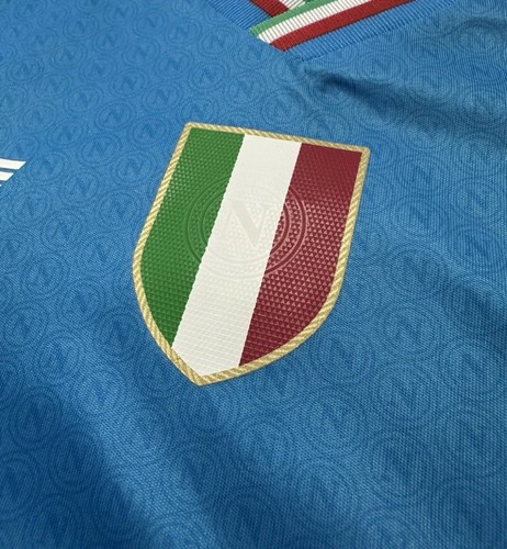 Maglia + Giacca antipioggia/vento Napoli EA7 2023/24 Scudetto Osimhen L XL Nuove - Foto 3 di 16