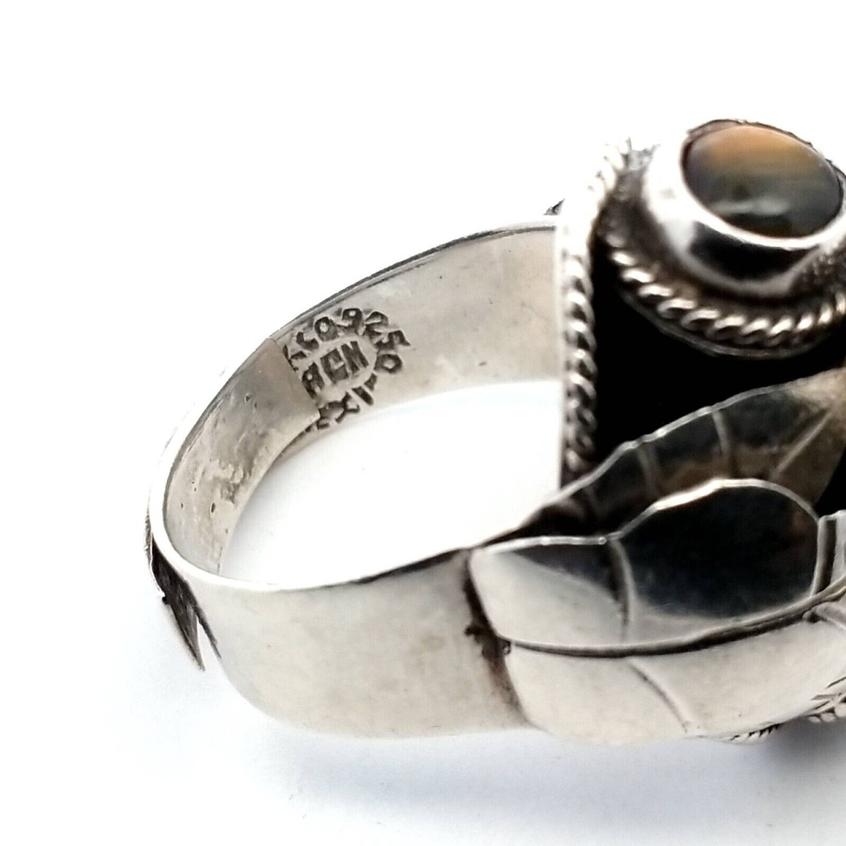 Vintage Mexico Sterling Silver Poison Pill Box Ring with Vintage Mexico Sterling Silver Poison Pill Box Ring with