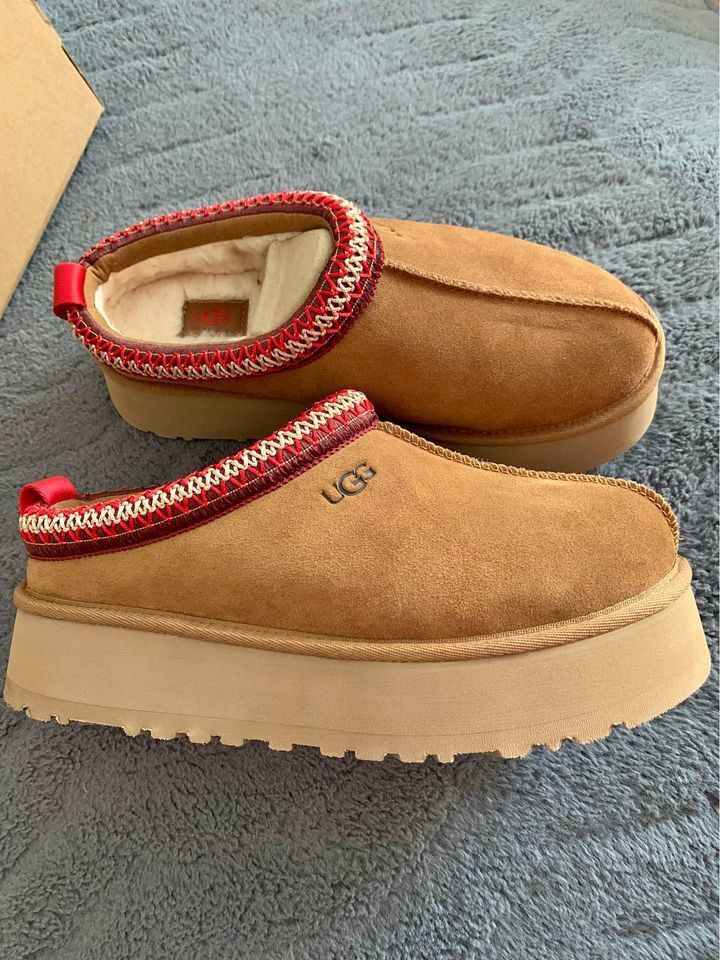UGG Tazz Platform Slippers Mustard Seed, Chestnut and Black UGG Tazz Platform Slippers Mustard Seed, Chestnut and Black
