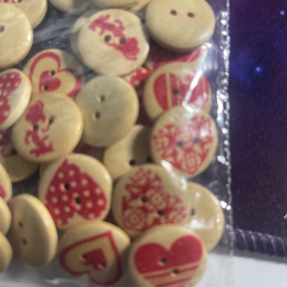 WOODEN 2 HOLE BUTTONS WITH VALENTINES DAY RED STAMPS BAG 5 - Image 3 of 3