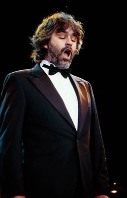Italian singer Andrea Bocelli performs on stage in Hyde Park Londo- Old Photo 1