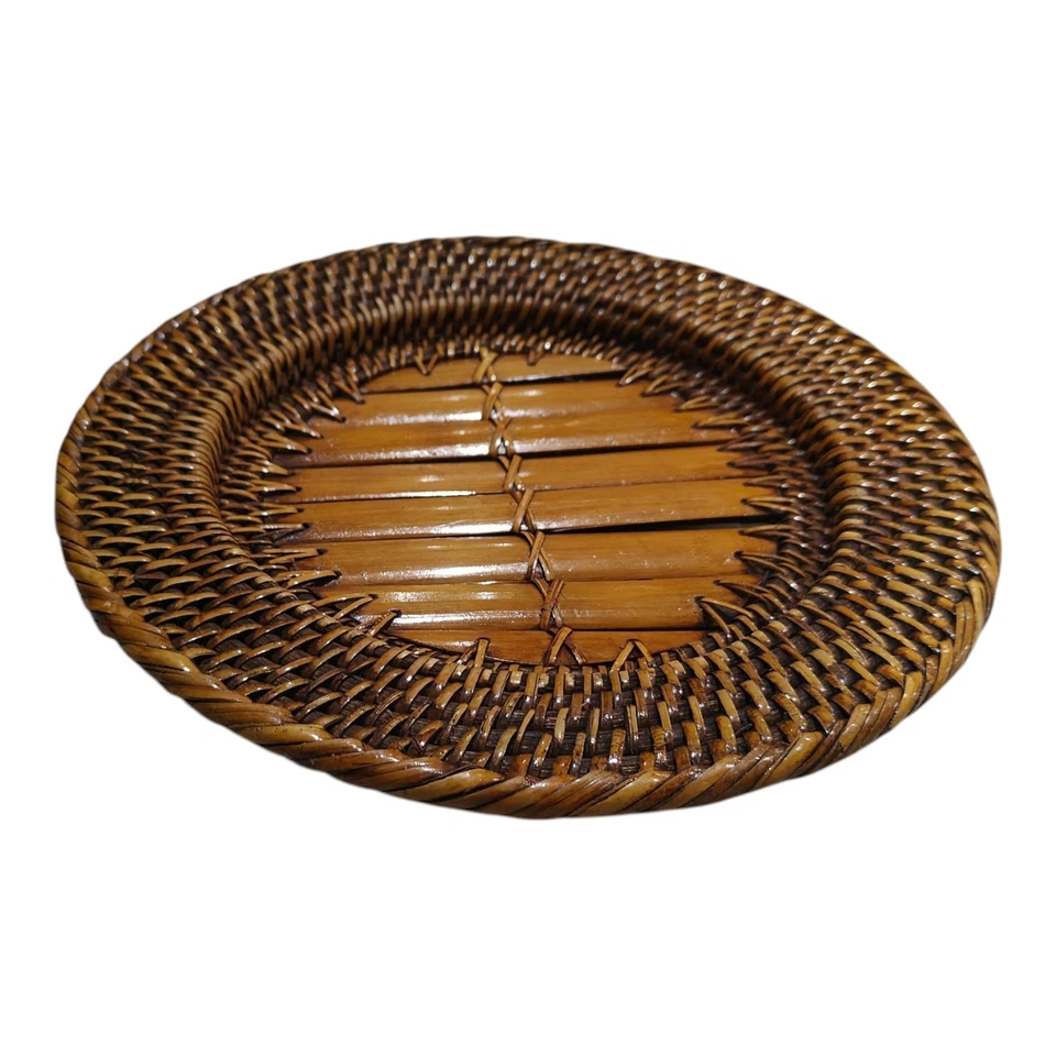 Vtg Woven Wicker Rattan Charger Plate Placemat Bamboo Plate Holder - Image 4 of 4