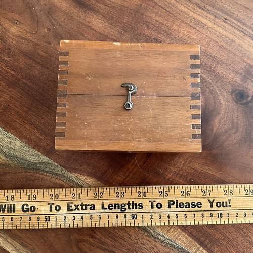 Brown & Sharpe USA No 233 Bench Micrometer with Wooden Case Machinist Tool Lathe - Picture 3 of 4