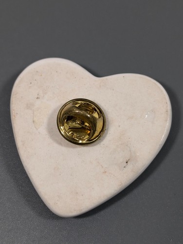 VTG Jesus Is The Heart Of The Season Porcelain Heart Poinsettia Christmas Pin - Picture 4 of 8