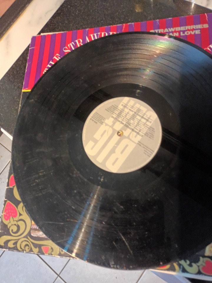 The Strawberry Alarm Clock Strawberries Mean Love, Vinyl LP 1987