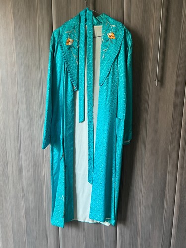 Vintage Japanese Teal Kimono embroidered lined robe New Look by Yokohama Sakaki
