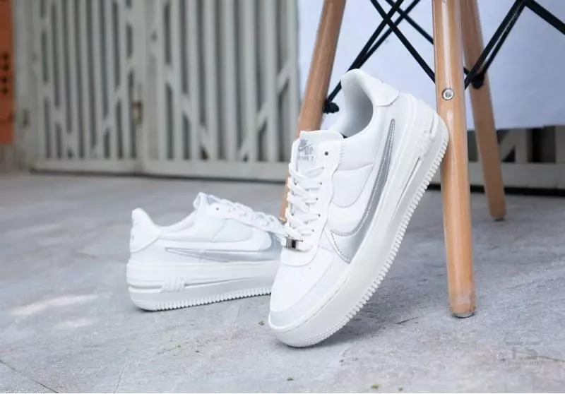 Nike Women's Air Force 1 PLT.AF.ORM Shoes