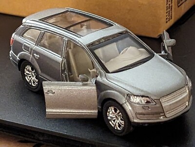 EXTRAORDINARY METALLIC SILVER SUV W/ CUSTOM SUNROOF & TRAILER HITCH DOORS OPEN