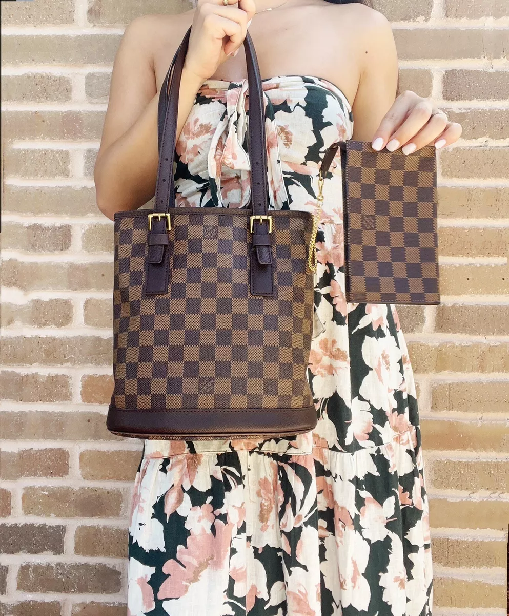 LOUIS VUITTON Damier Ebene Brown Marais Bucket Bag