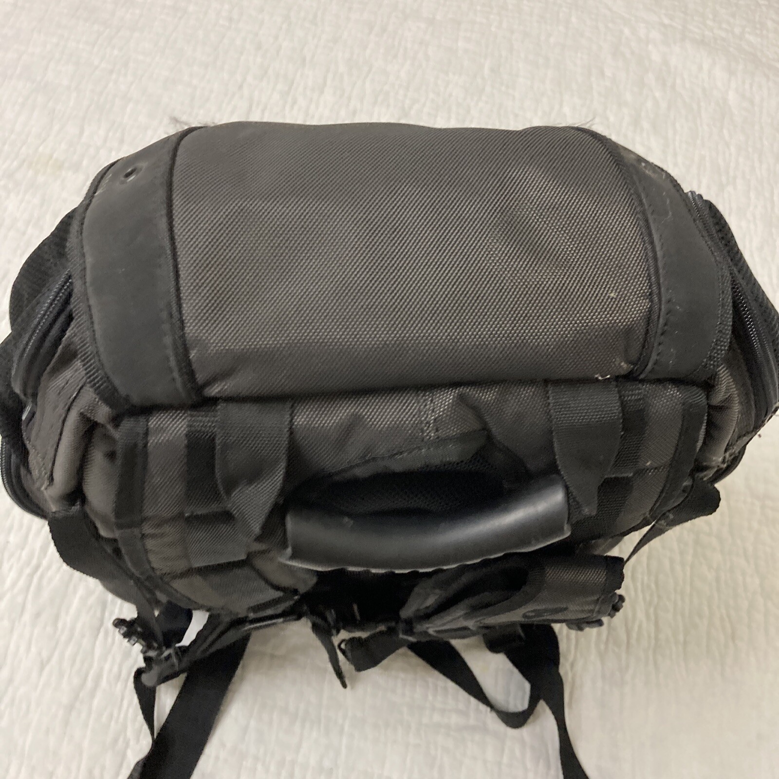 ALIENWARE Deluxe Mobile Edge Computer & Accessories Padded Lightweight Backpack