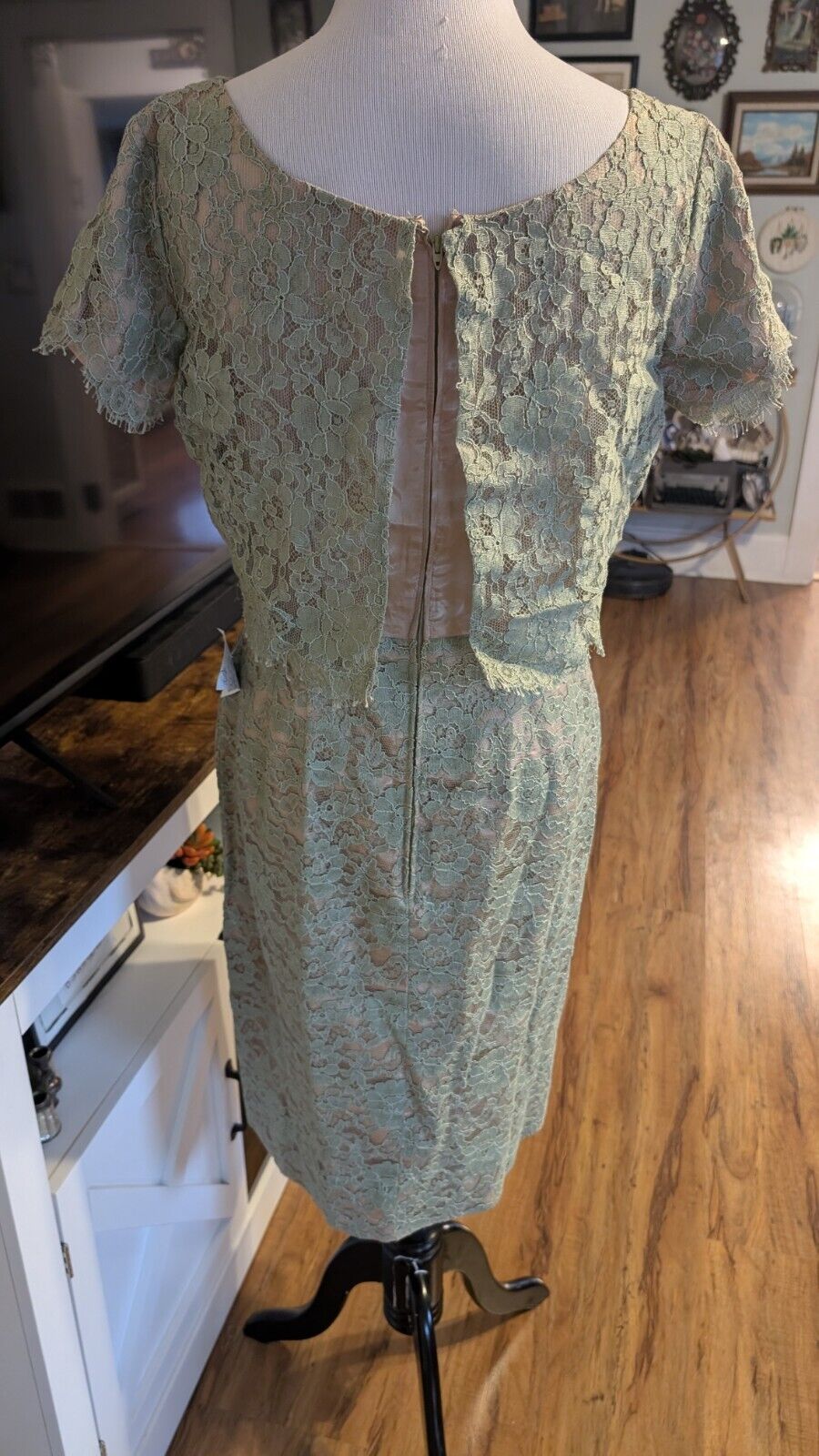 Picture 2 of 2
