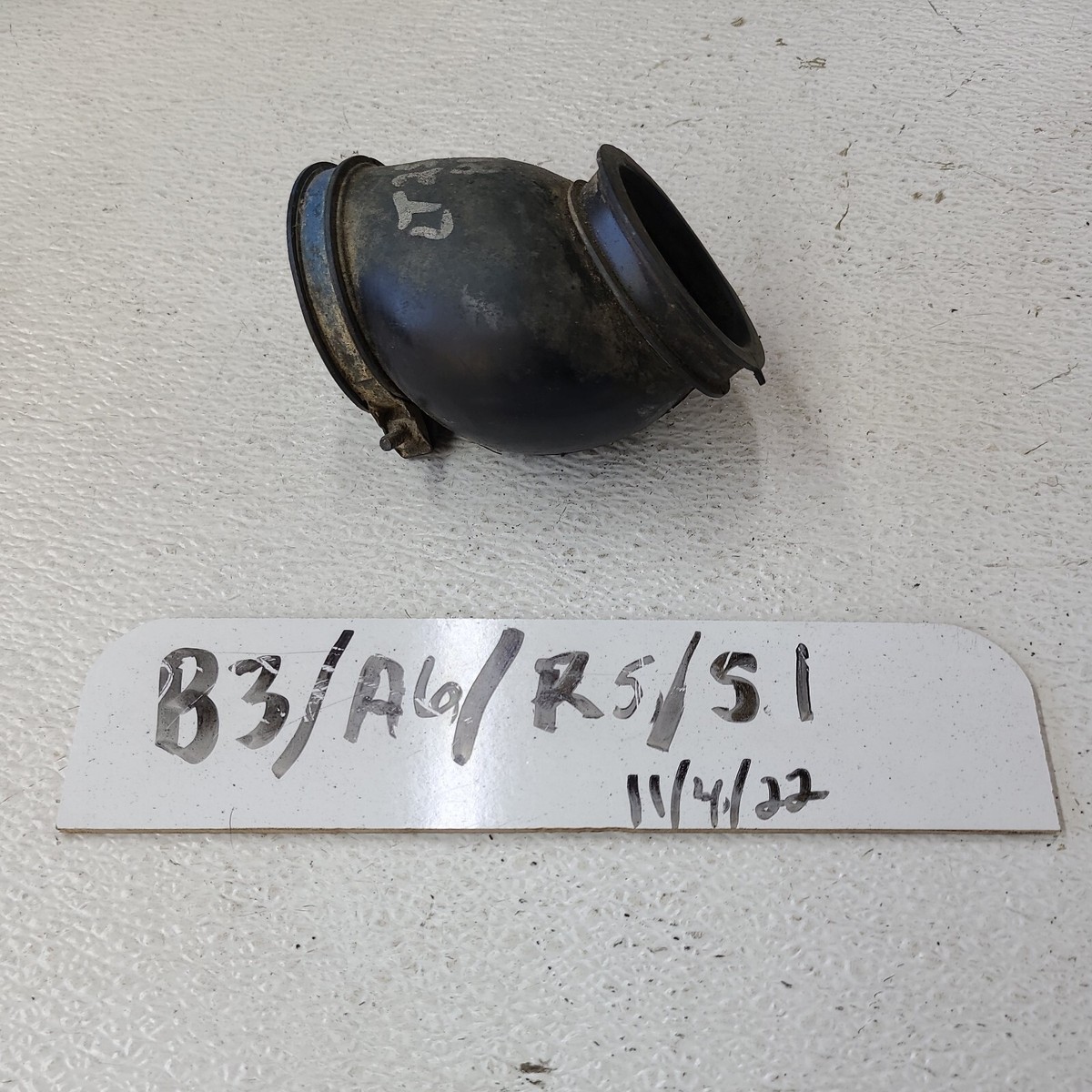 フル 1986 86 Suzuki LT 250 R Quadracer 13892-19A00 Airbox intake Carb