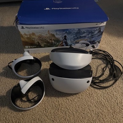 Sony PlayStation VR2 Headset w/ Sense Controllers 120Hz 110° USB-C White/Black