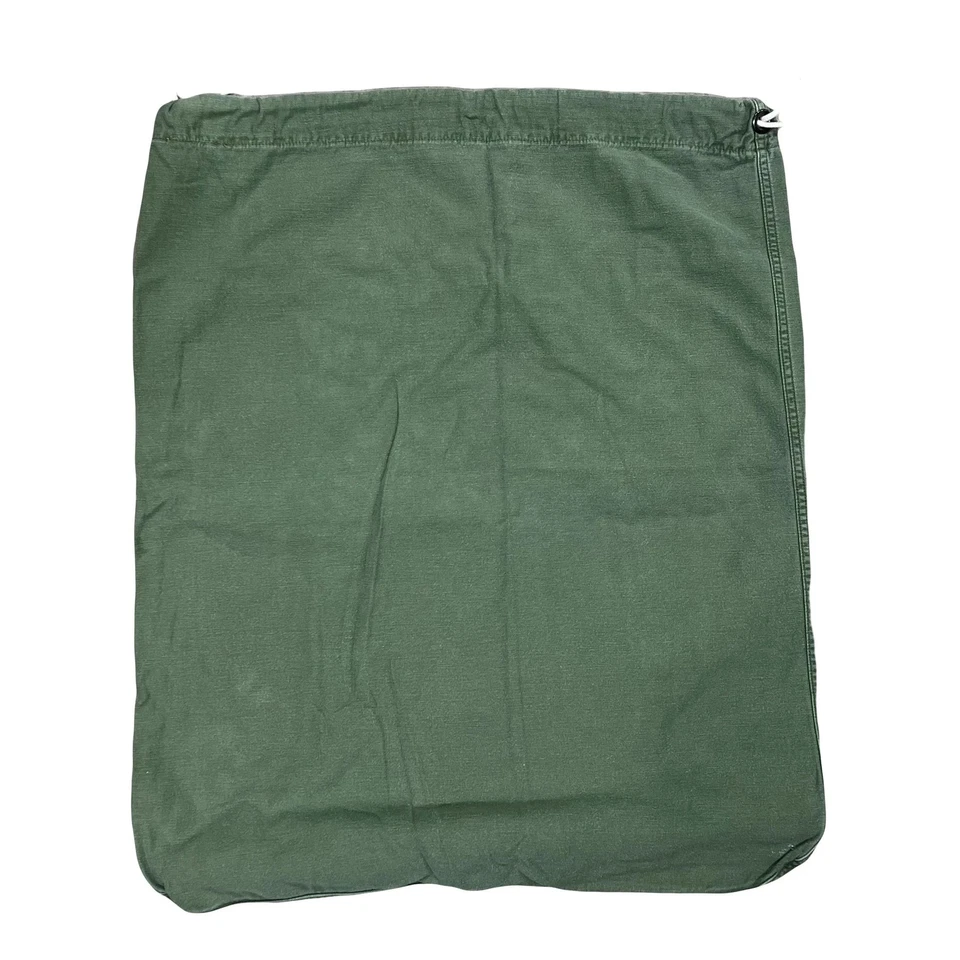 Bolsa de cuartel vintage del ejército de Estados Unidos bolsa de lavandería helicóptero apache bordado Foto 2 de 4