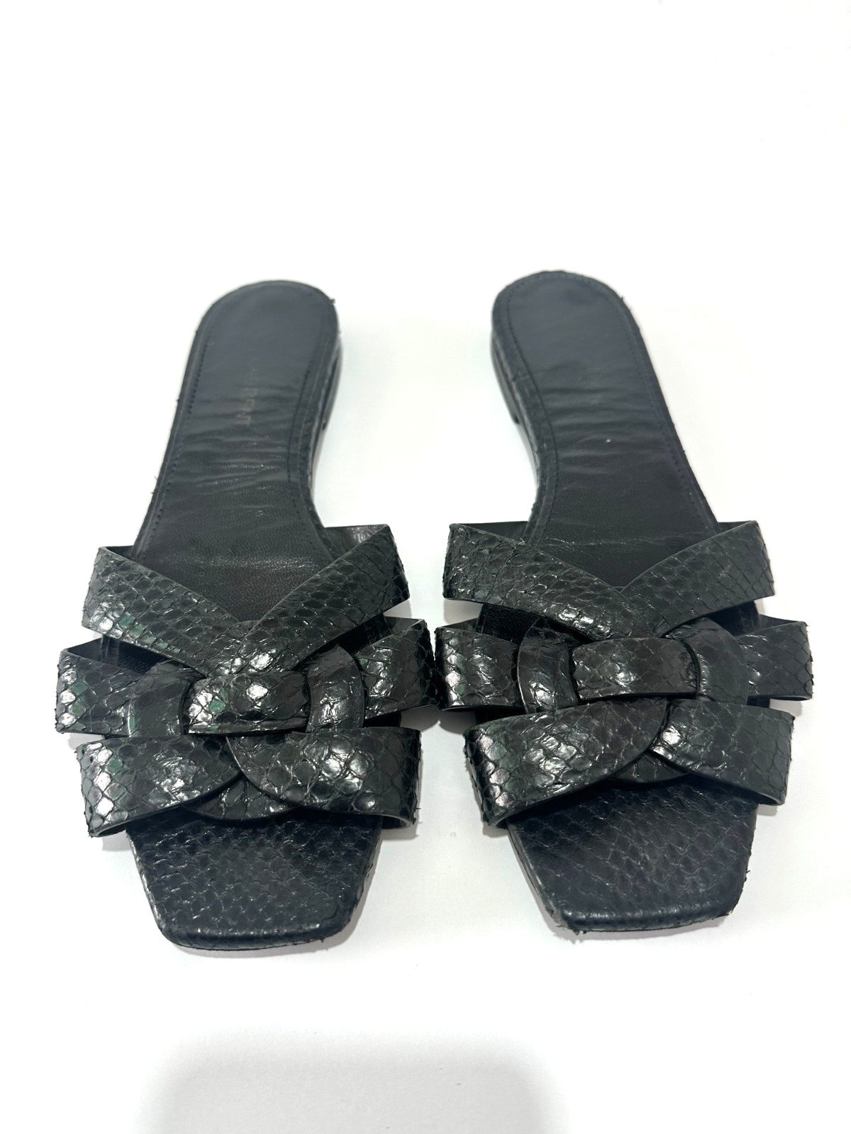 Saint Laurent diapositive piatte omaggio pelle croc nera taglia 37 EU 7 US