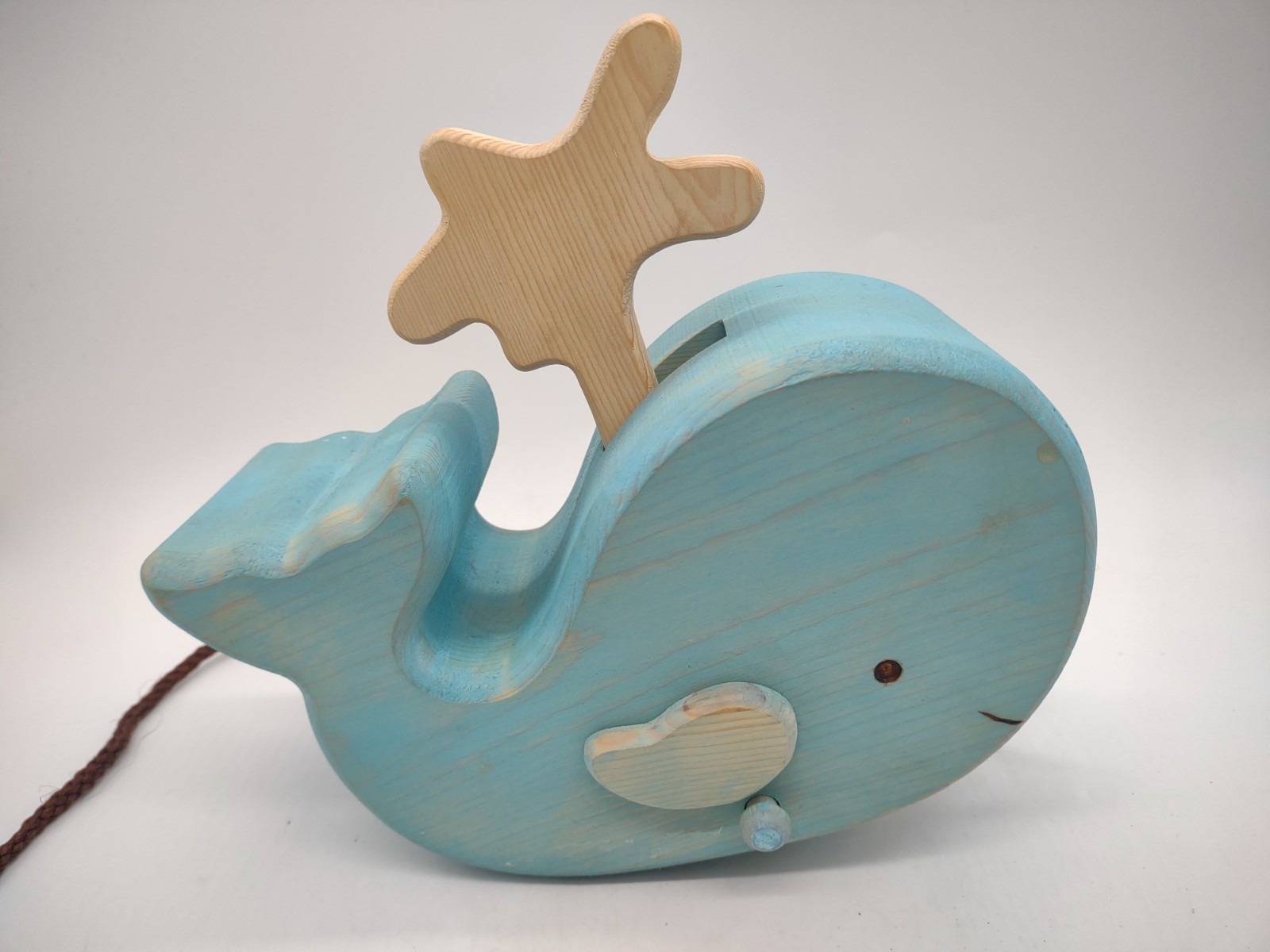 Wooden Handcrafted LARK TOYS Pull Toy Pegged Kellogg USA Wood Ishmael the Whale