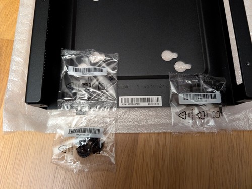 Lenovo ThinkCentre M70q Gen 3 11T3 SM10U47670 Tiny VESA Mount Bracket - 第 3/3 張圖片