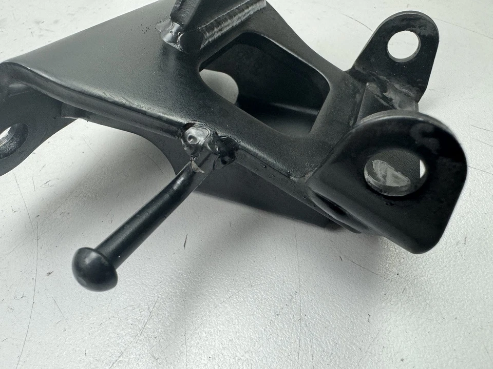 KAWASAKI VN 900 B 11A Classic Platine De Fixation Repose-Pied Avant Gauche - Photo 2/4