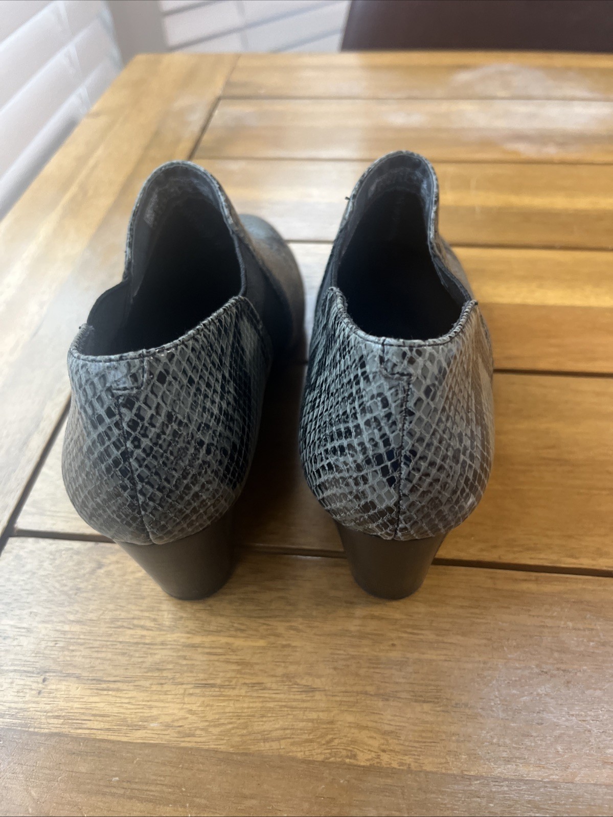 Vionic Stanton Wedge Black Gray Python Leather Sl… - image 3