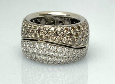 MODERN PAVÉ BAND RING with approx 6.70 CT. WHITE & BROWN BRILLIANT DIAMONDS, 18ct. WHITE GOLD