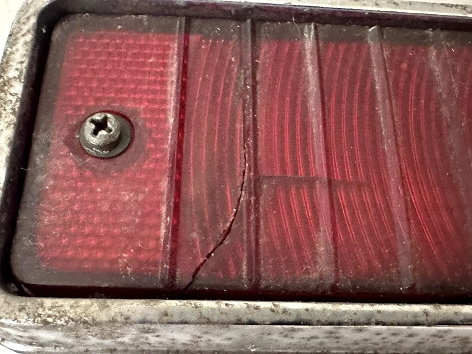 1966 AMC Rambler American conjunto de lanterna traseira lateral direita fabricante de equipamento original - Imagem 2 de 4