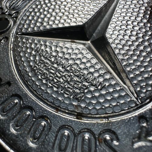 VINTAGE MERCEDES-BENZ 200,000 ENAMEL CAR CLUB GRILLE BADGE MADE IN W. GERMANY - Picture 7 of 9