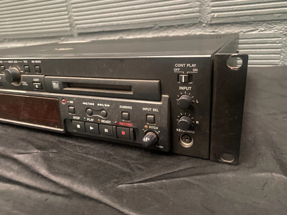 TASCAM MD CD1 MKII - Photo 2/4